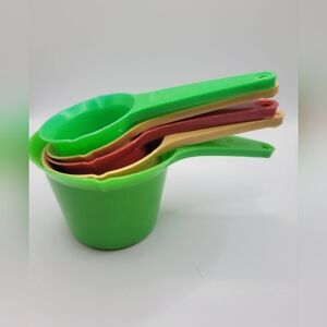 Vintage Foley Multicolor Plastic Measuring Cup Set